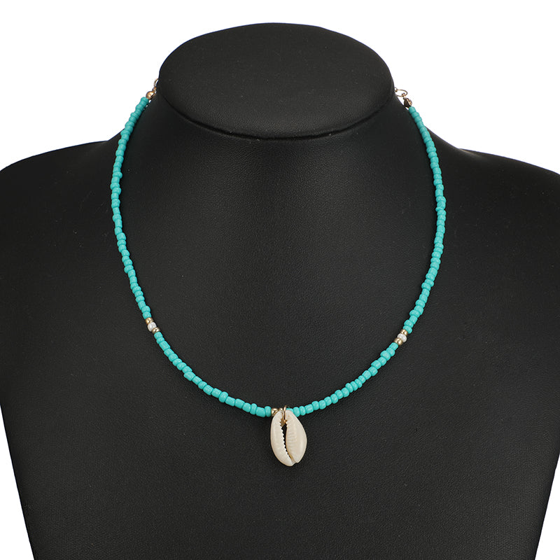 Rhinestone Shell Choker Pendant
