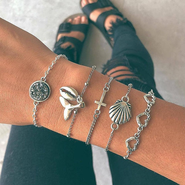 r Women Handmade Round Braclets