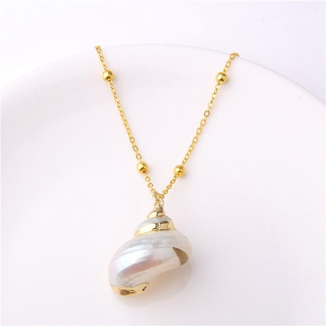Beach Shell Pendant Necklace