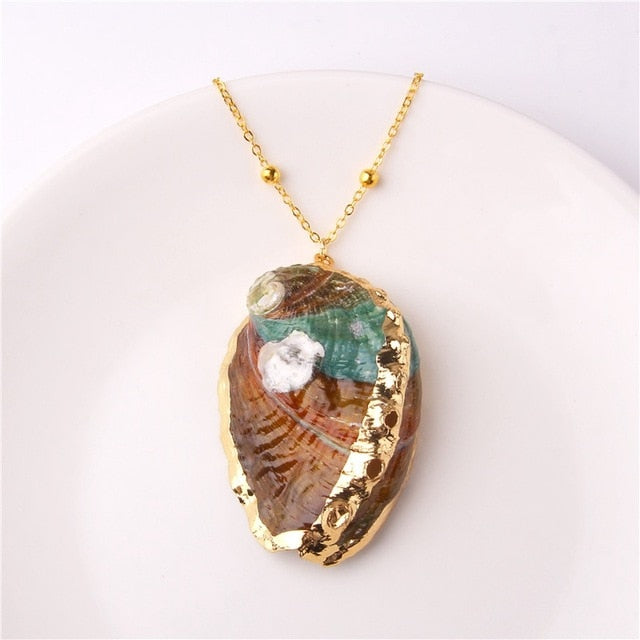 Beach Shell Pendant Necklace