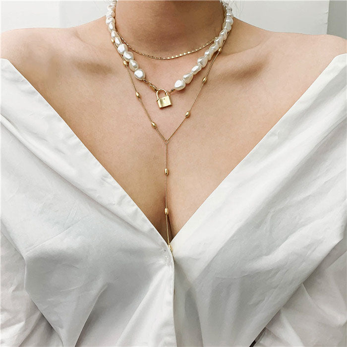 Metal Beads Line Lock Chain Necklace